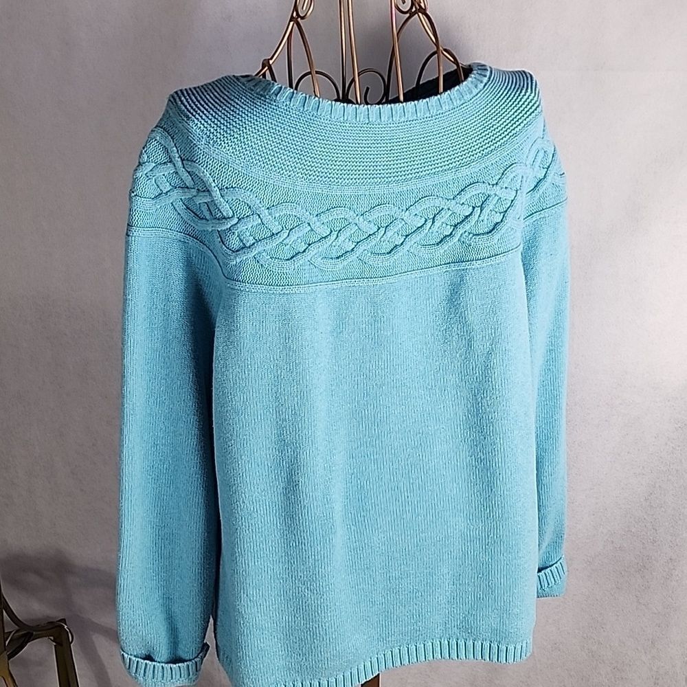 Cotton Cable Knit Neckline Light Blue Long Sleeved Sweater Minimalist